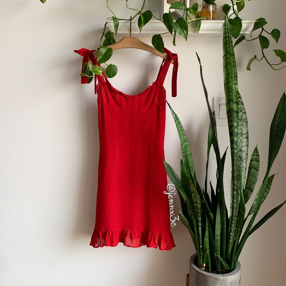 ❌[SOLD]❌Reformation Christine Dress || Lipstick - Picture 16 of 16